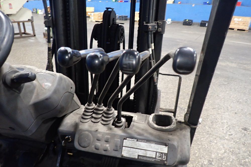 Komatsu 5000 Lbs Propane Forklift - Fg25st-16