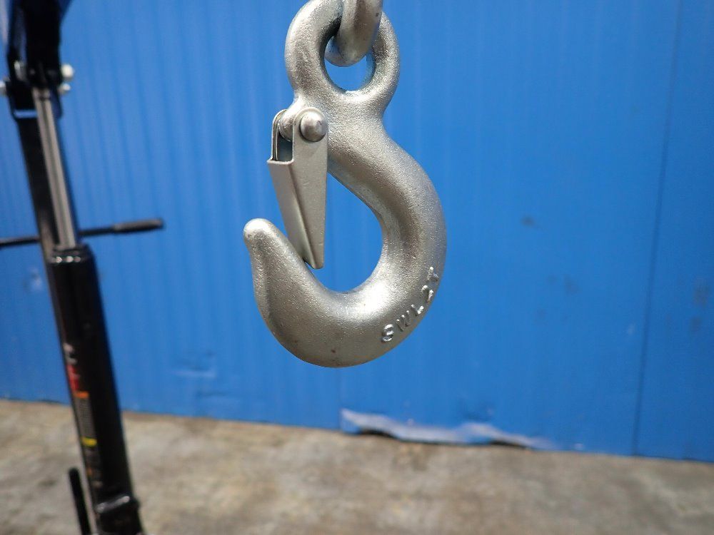 Ironton 1 Ton Engine Hoist - 46218