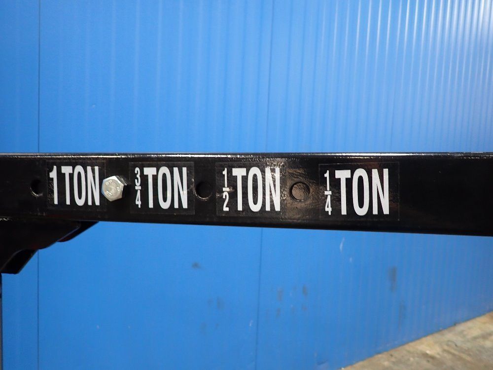 Ironton 1 Ton Engine Hoist - 46218