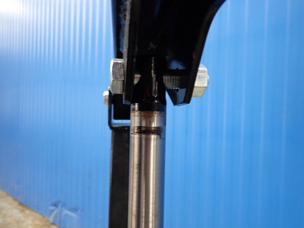 Ironton 1 Ton Engine Hoist - 46218