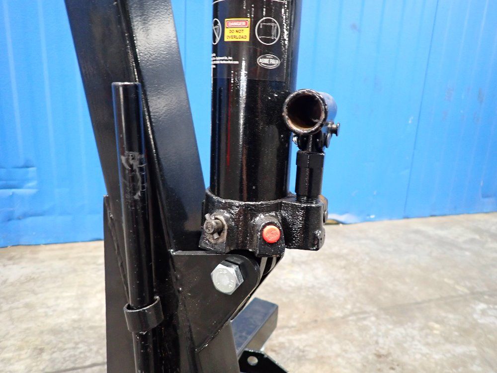 Ironton 1 Ton Engine Hoist - 46218