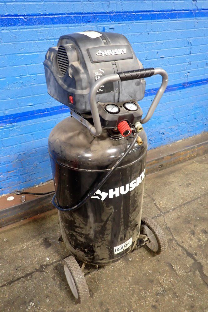 Husky 33 Gallons Air Compressor - C331h