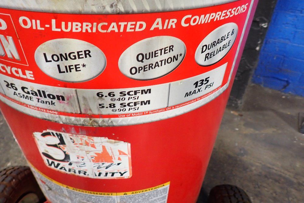 Husky 26 Gallons Air Compressor - Vt631502aj