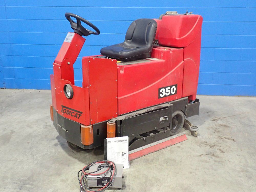Tomcat 40 Gal Floor Scrubber - 350