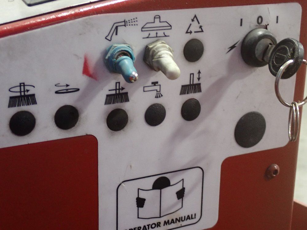 Tomcat 40 Gal Floor Scrubber - 350