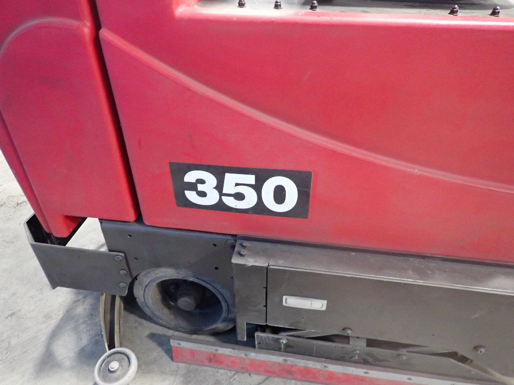 Tomcat 40 Gal Floor Scrubber - 350