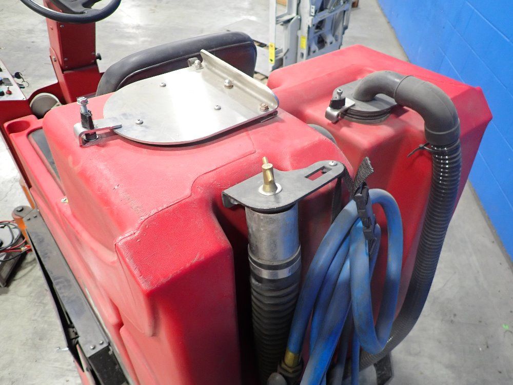 Tomcat 40 Gal Floor Scrubber - 350