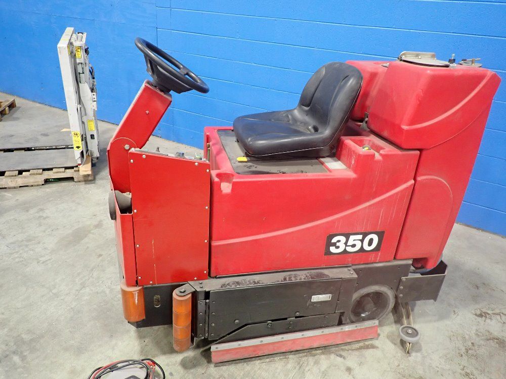 Tomcat 40 Gal Floor Scrubber - 350