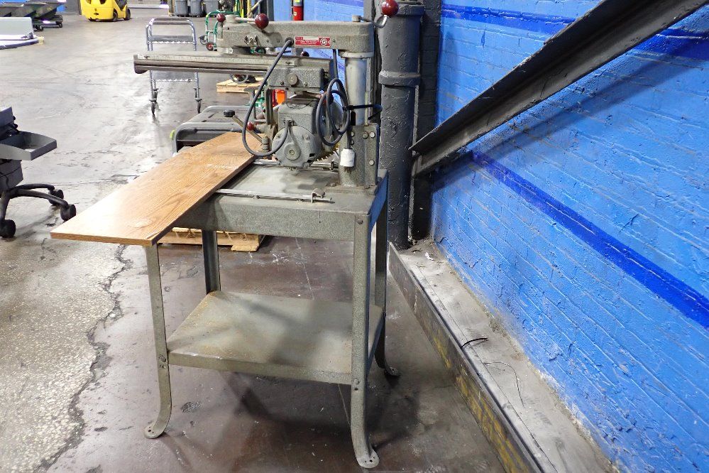 Delta Rockwell 8" Radial Arm Saw - Super 900