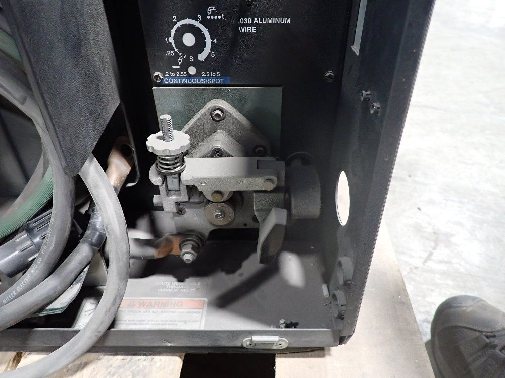 Miller 24v Extended Reach Wire Feeder - Xr Control