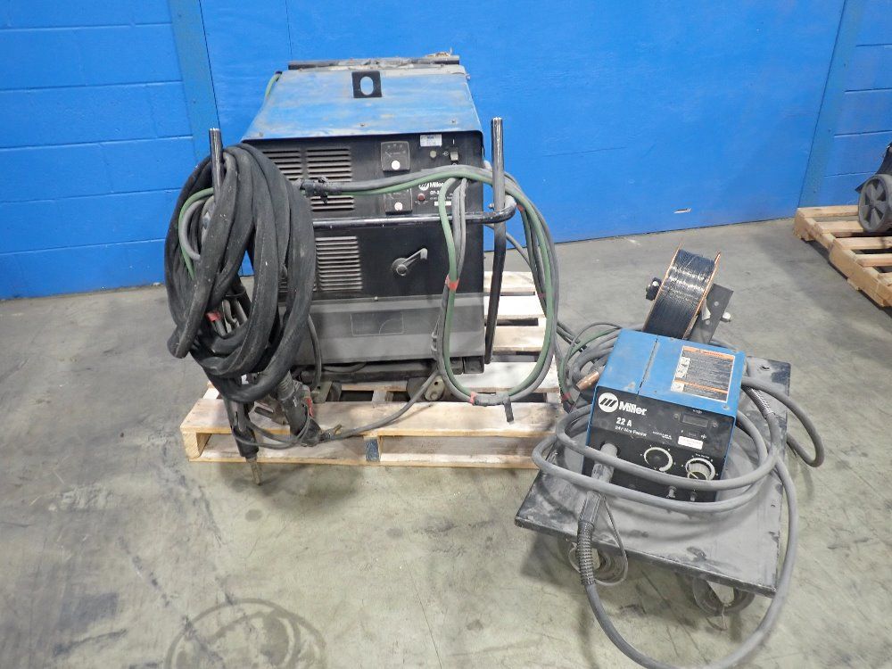 Miller 32v Welder W/ Wire Feeder - Cp-302