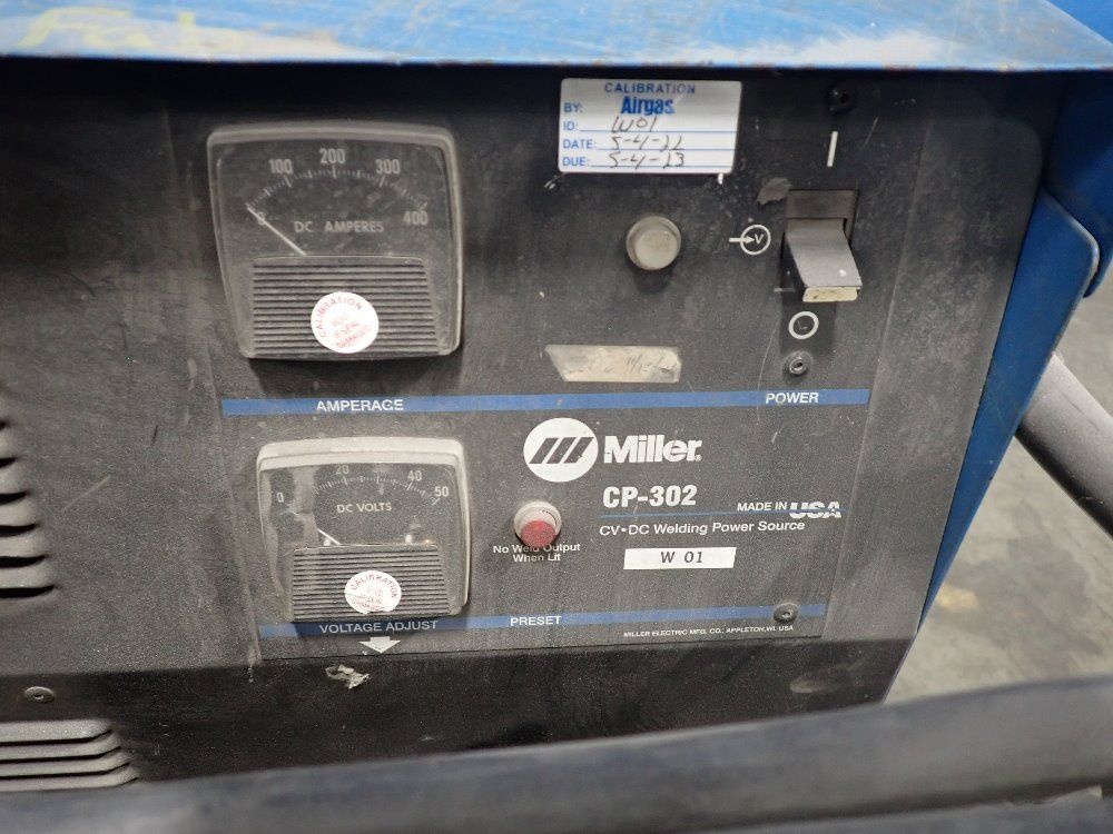 Miller 32v Welder W/ Wire Feeder - Cp-302
