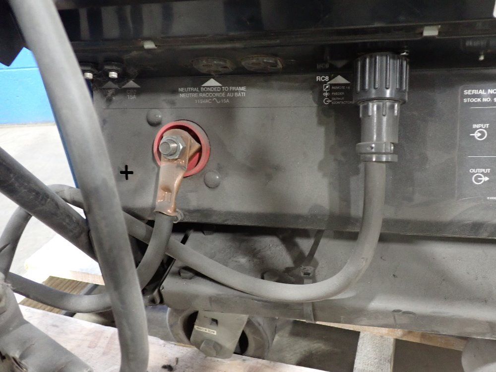 Miller 32v Welder W/ Wire Feeder - Cp-302