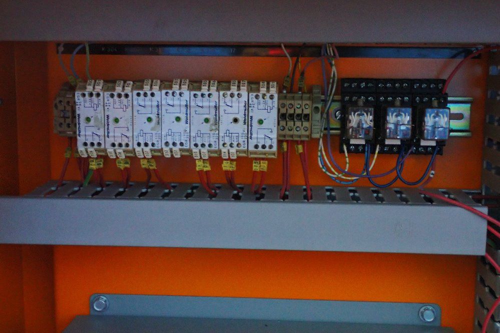 Schenck Balancing Machine - 110 Rbbe