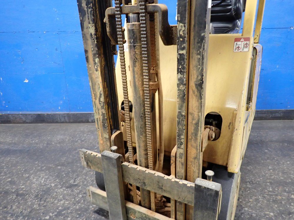 Hyster 3250 Lbs Electric Forklift - E30bs