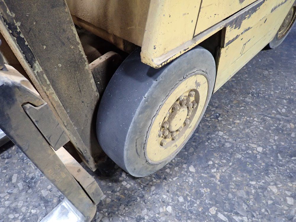 Hyster 3250 Lbs Electric Forklift - E30bs