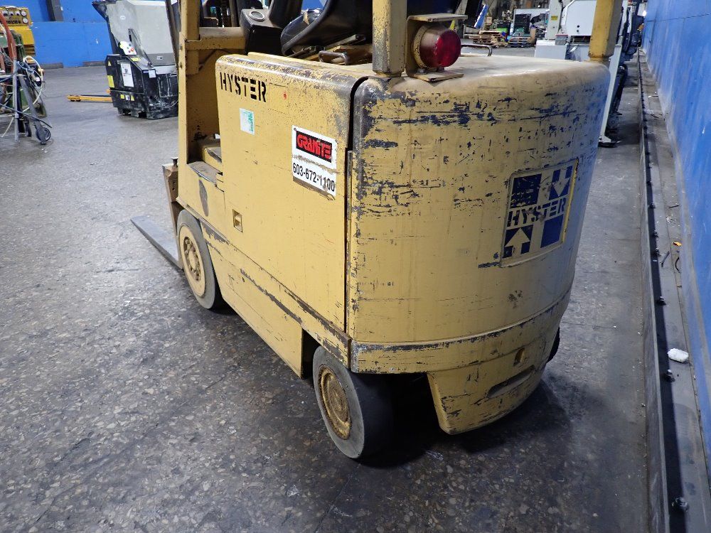 Hyster 3250 Lbs Electric Forklift - E30bs