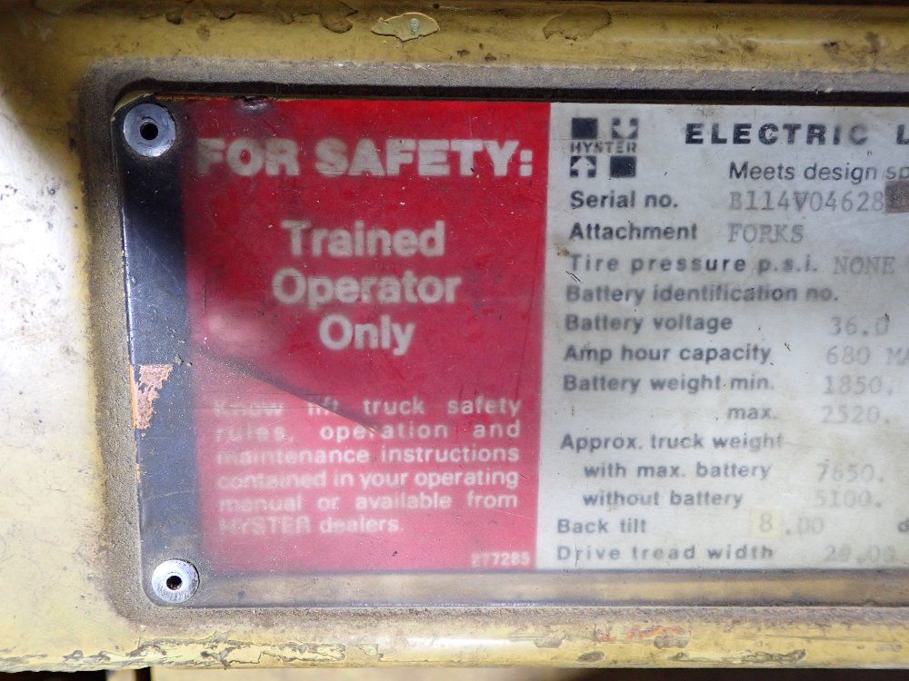 Hyster 3250 Lbs Electric Forklift - E30bs