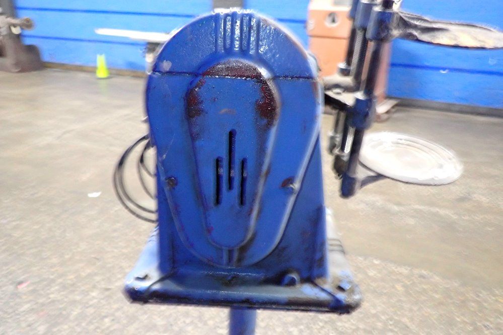 Red Devil 7" X 8" Paint Conditioner