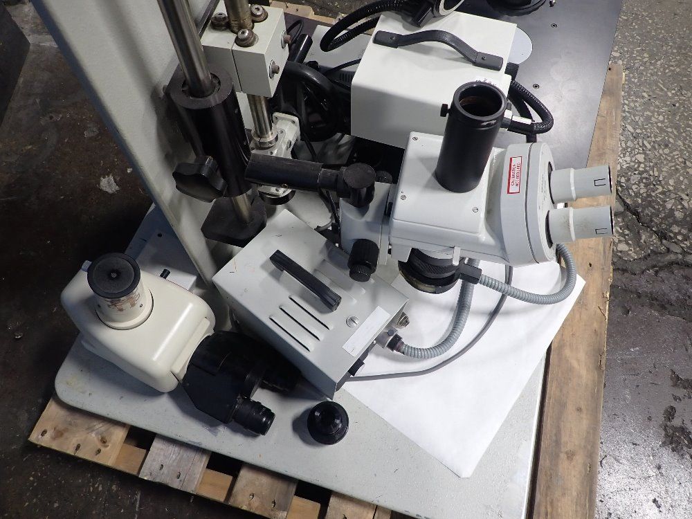 Nikon Microscope - M420