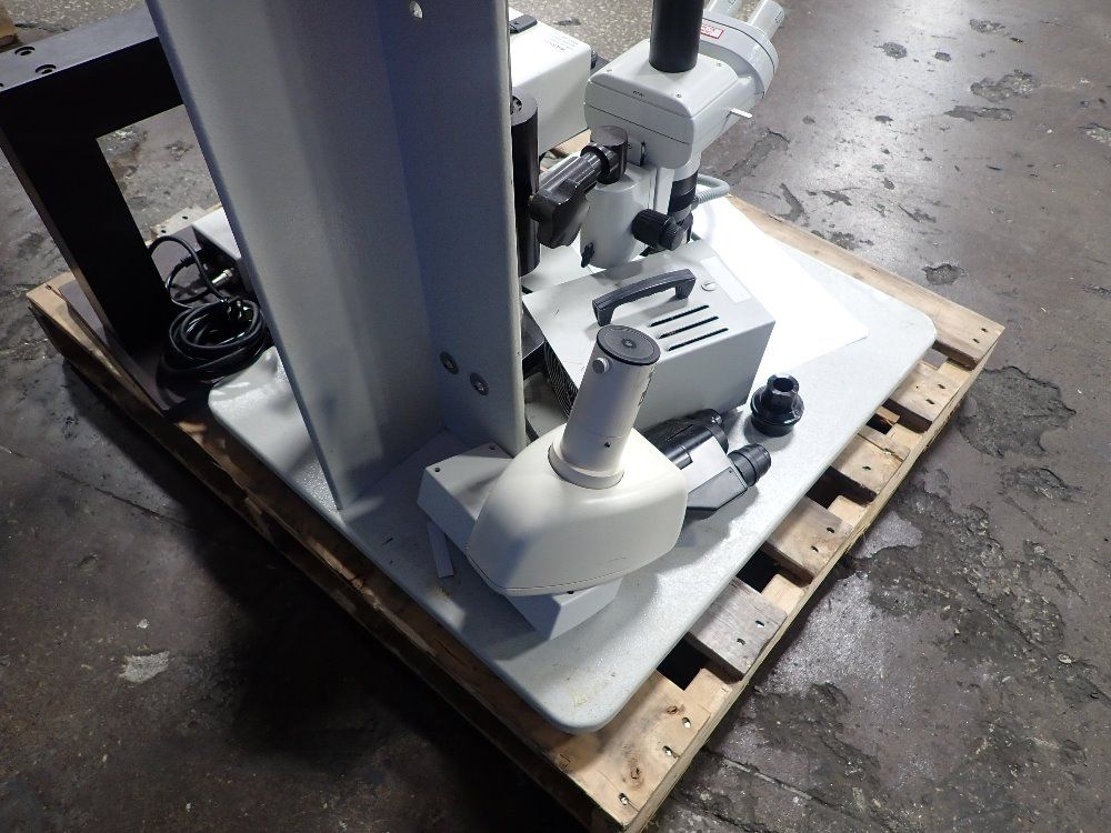 Nikon Microscope - M420