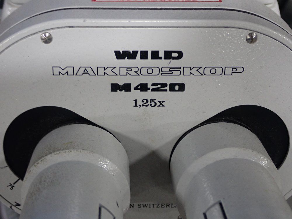 Nikon Microscope - M420