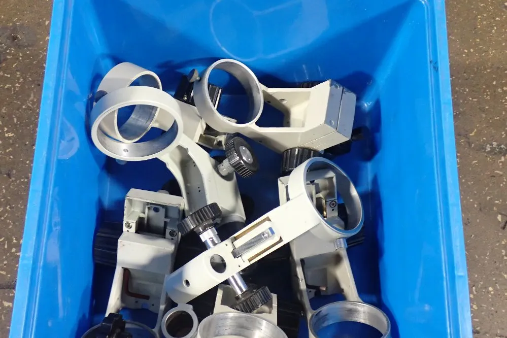 Nikon Microscope Fixtures