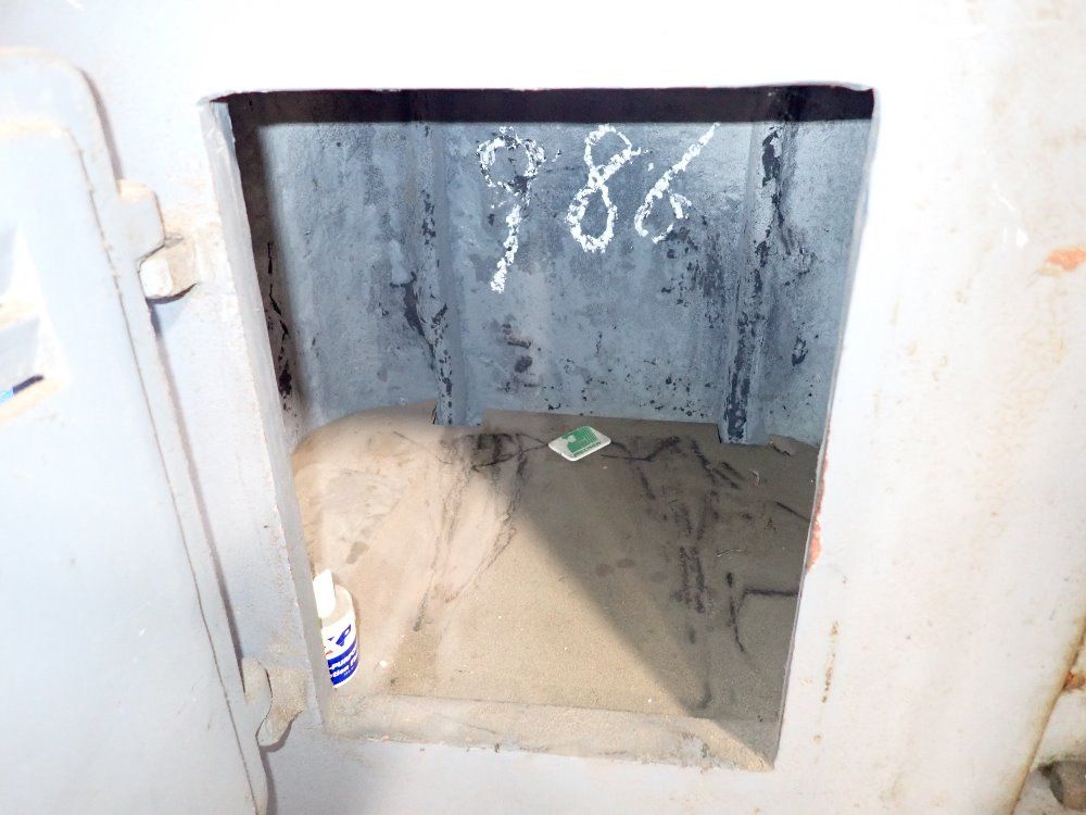 Millport 9" X 42" Table Vertical Mill - 2