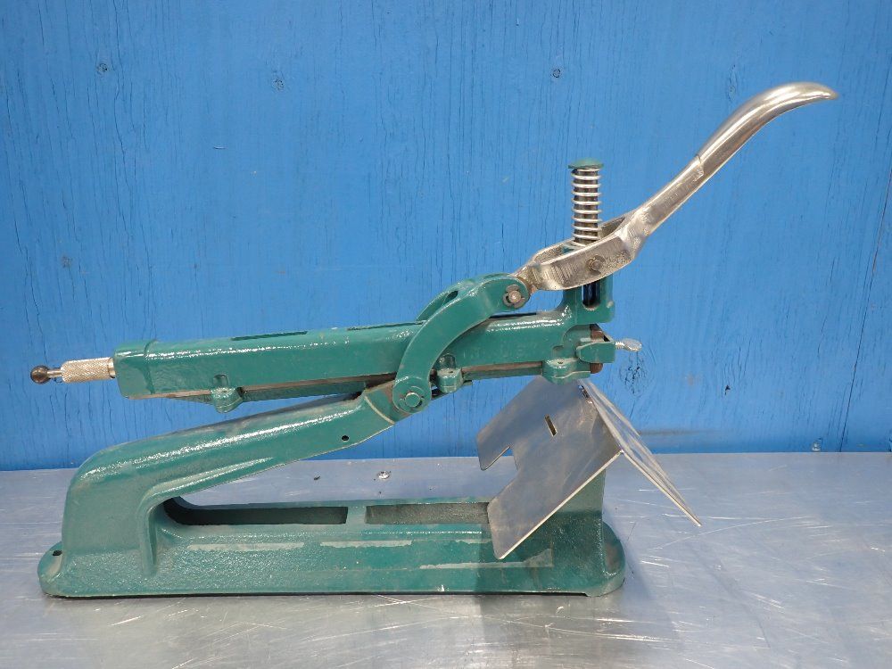 Acme Staple Company #465006 Staple Stapler - 731