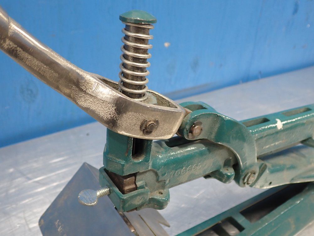 Acme Staple Company #465006 Staple Stapler - 731