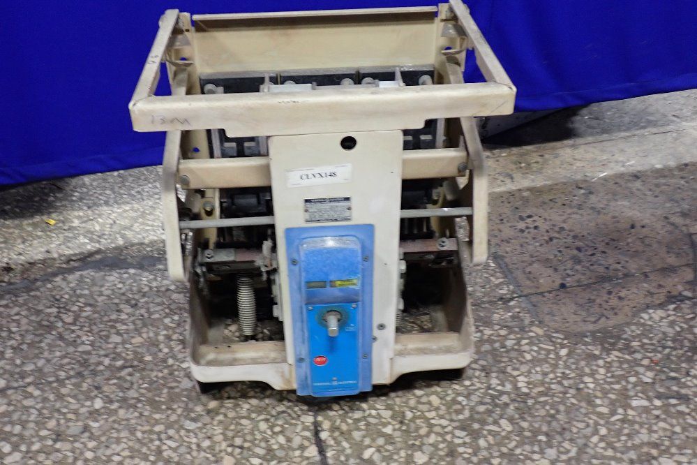 General Electric 1600 Amps Circuit Breaker - 2a-50