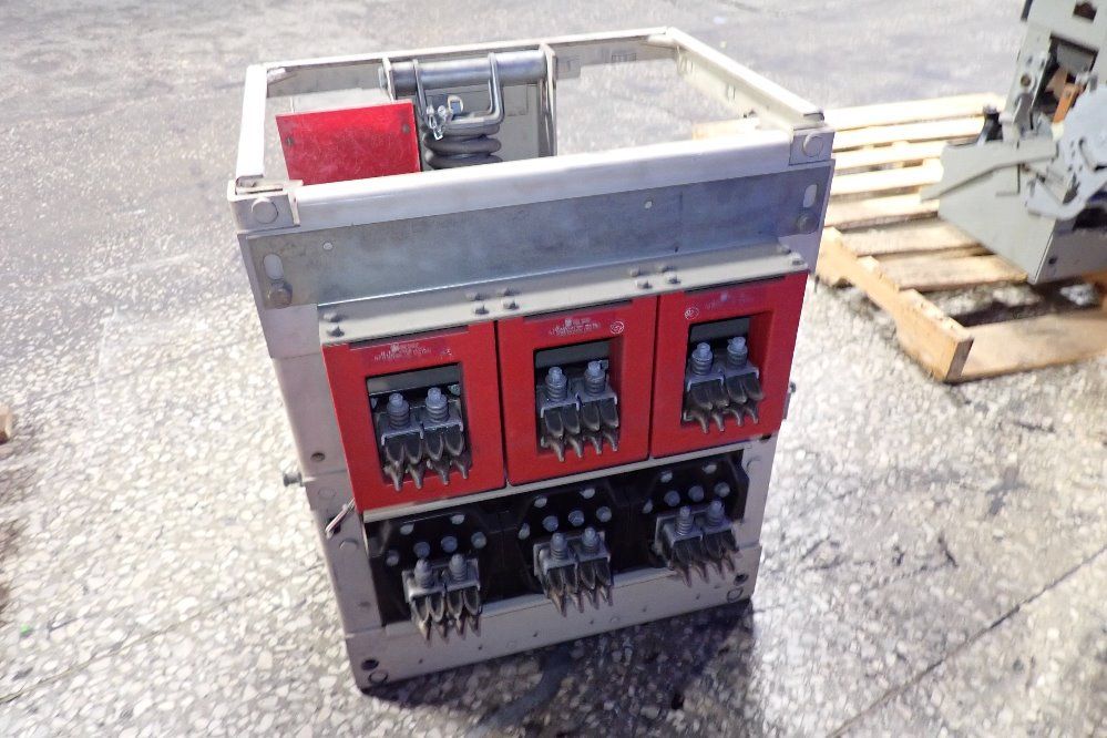General Electric 1600 Amps Circuit Breaker - 2a-50
