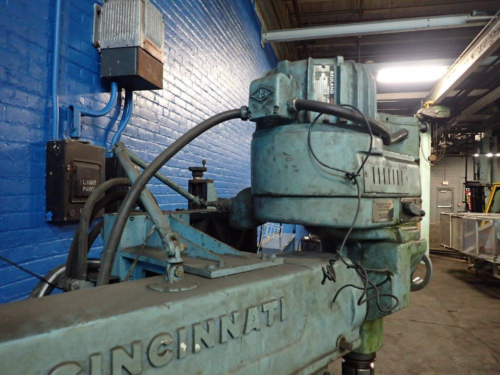 Cincinnati Vertical Mill