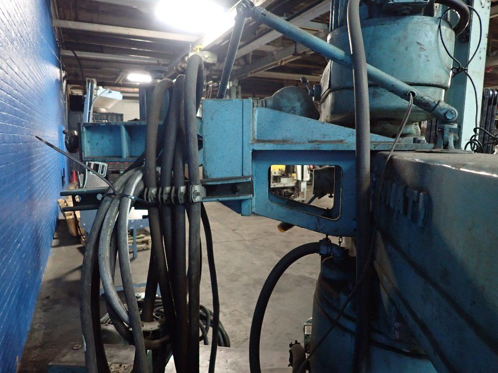 Cincinnati Vertical Mill