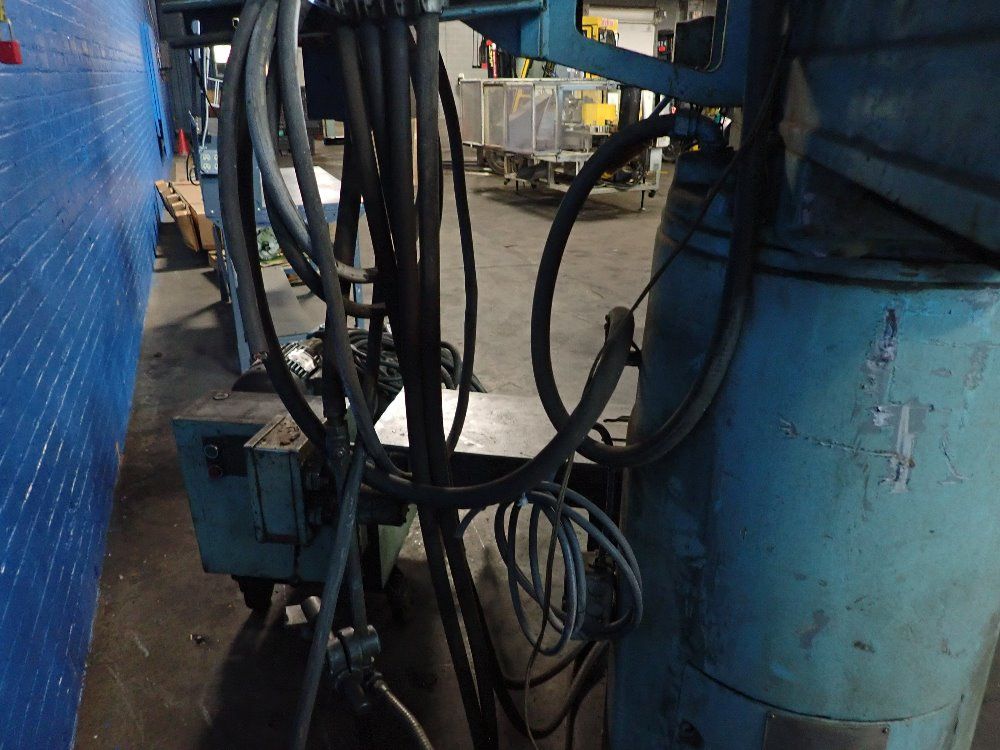 Cincinnati Vertical Mill