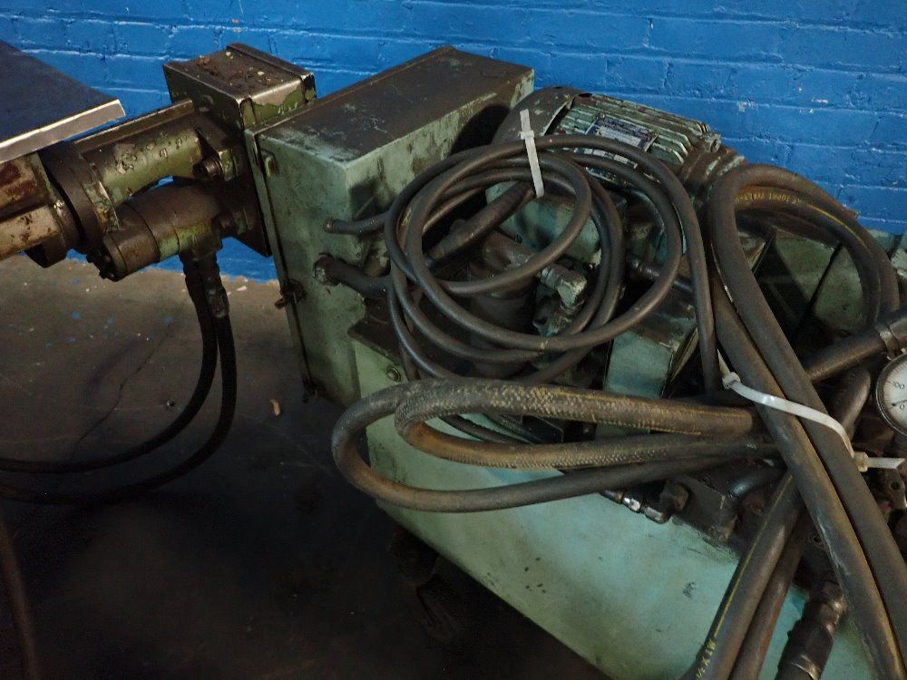 Cincinnati Vertical Mill