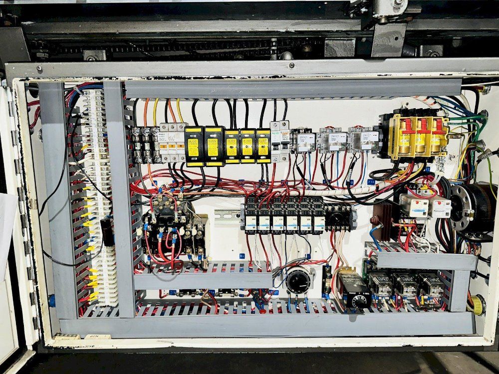 Jones Semi Automatic Continuous Motion Vertical Hot Melt Glue Cartoner