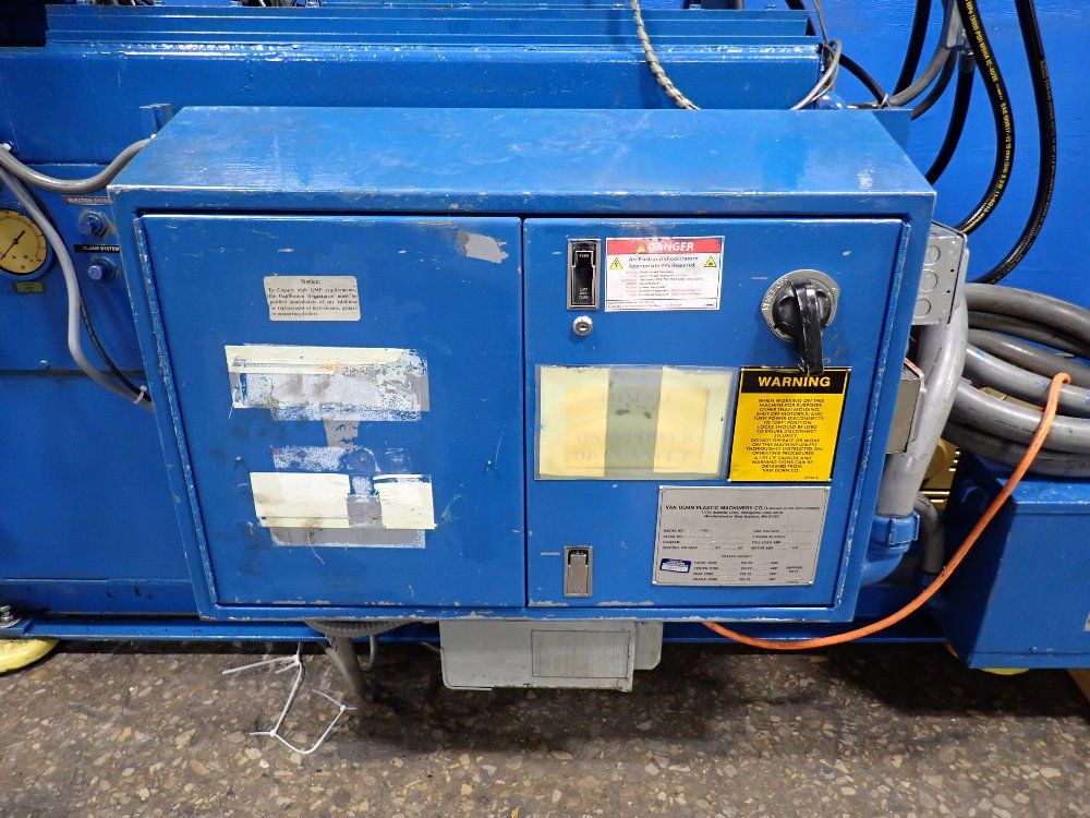 Van Dorn Injection Molder - 80-rs-3 1/2