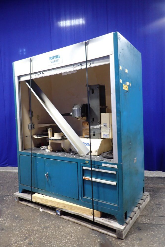 Royal Variset 34" X 79" Tool Management System