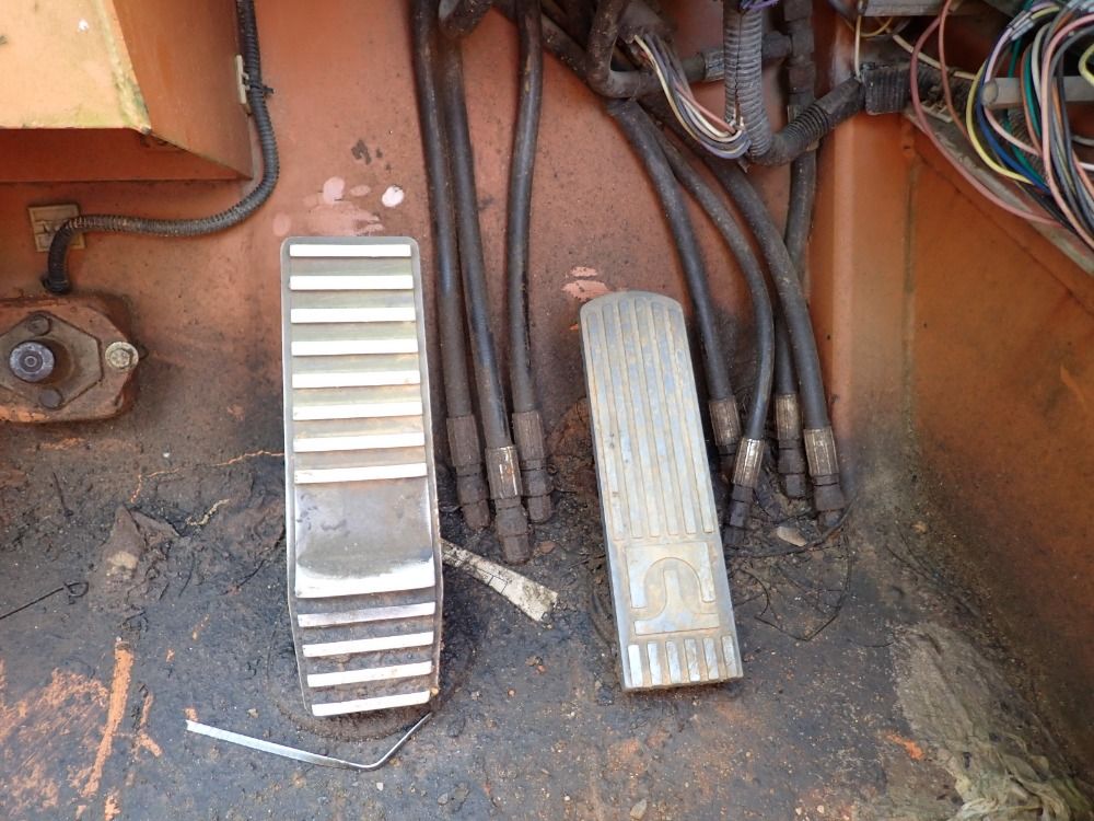 Lull Highlander Telehandler - 1044c-54