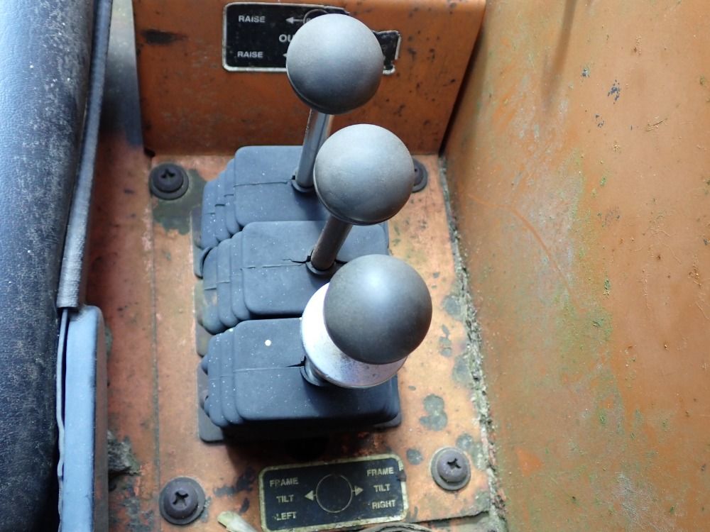 Lull Highlander Telehandler - 1044c-54