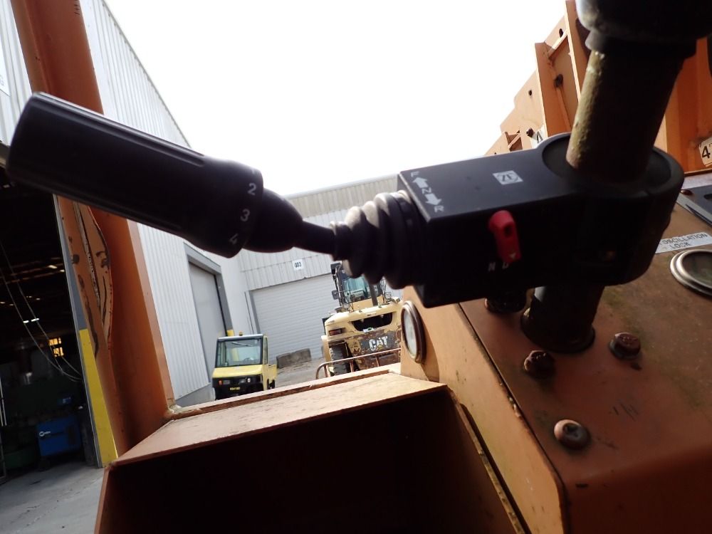 Lull Highlander Telehandler - 1044c-54