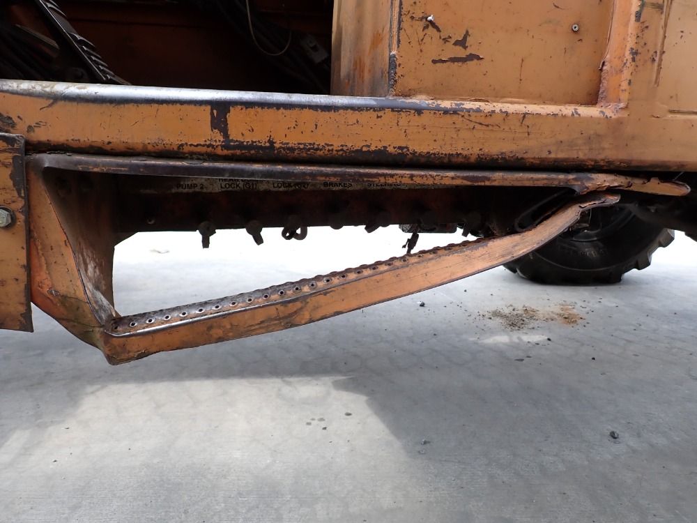 Lull Highlander Telehandler - 1044c-54