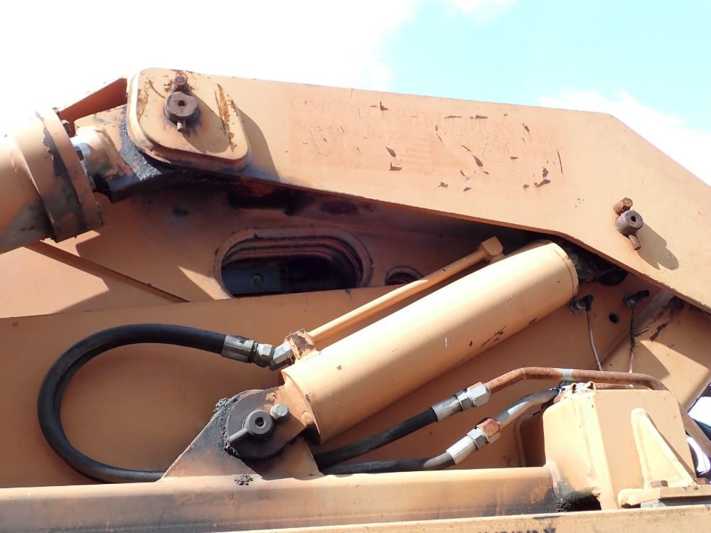 Lull Highlander Telehandler - 1044c-54