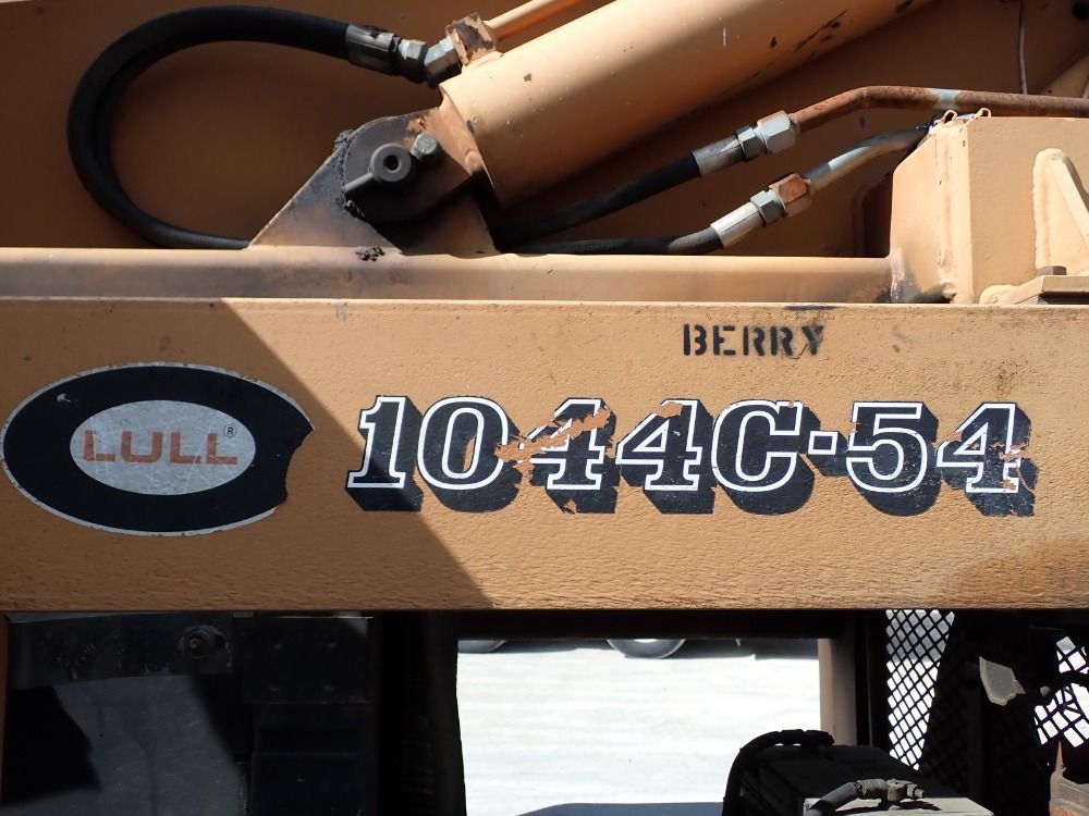 Lull Highlander Telehandler - 1044c-54