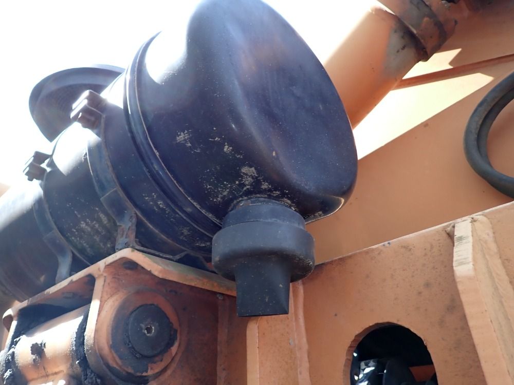 Lull Highlander Telehandler - 1044c-54