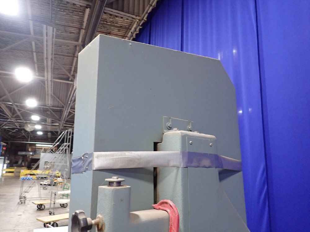 Invicta Invicta 36 Vertical Bandsaw