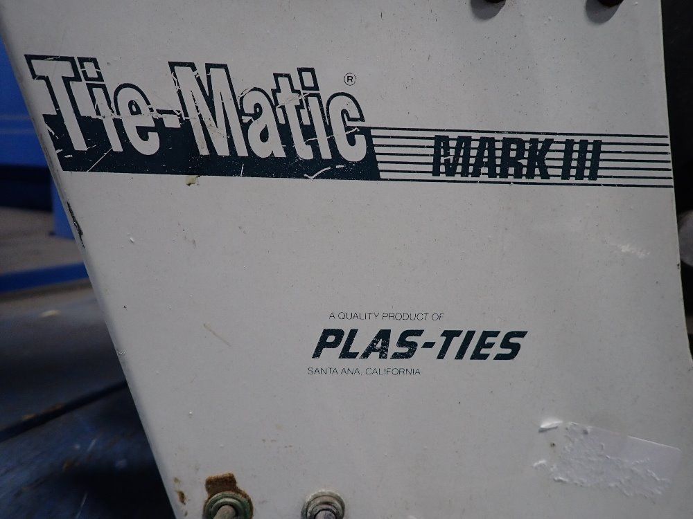 Plasties Tie Matic Twist Tie Machine