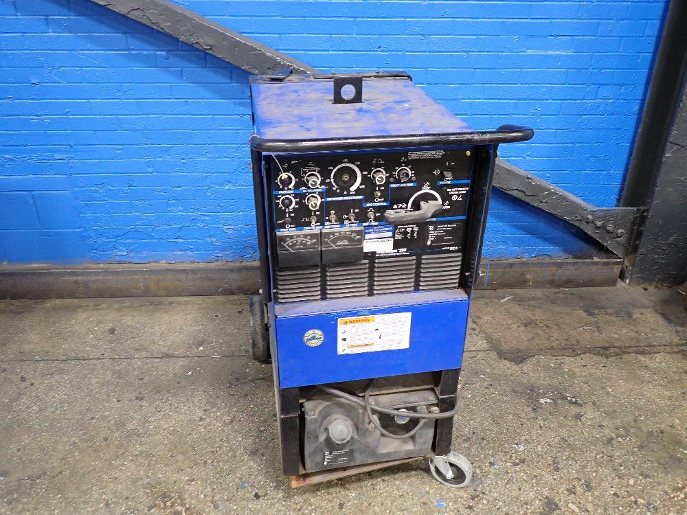 Miller Miller Syncrowave 250 Welder