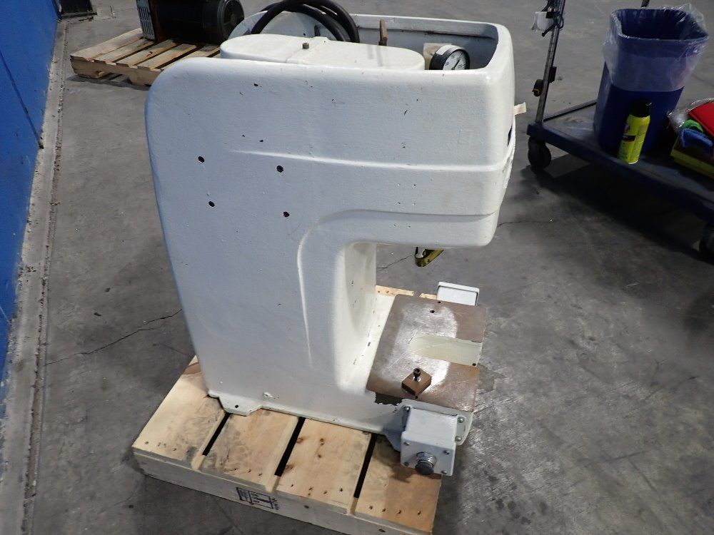 Denison Multipress